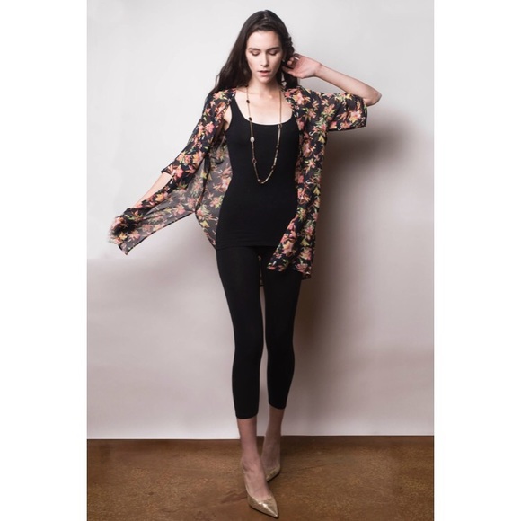 Lightweight Tropical Floral Print Cardigan Kimono - Picture 2 of 6